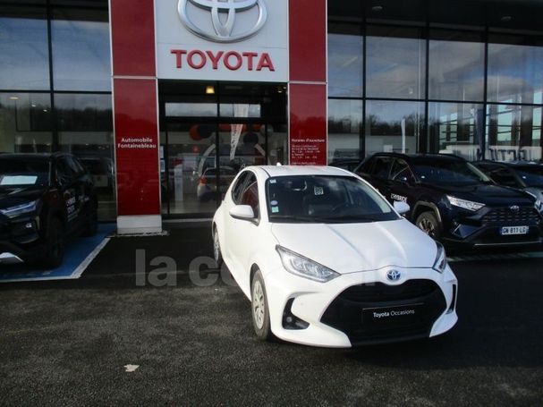 Toyota Yaris Hybrid 85 kW image number 2