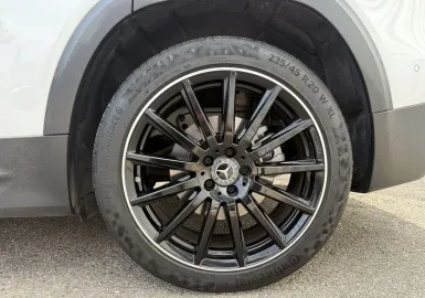 Car image 32