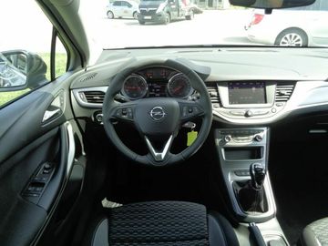 Car image 8