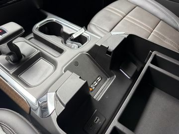 Car image 39