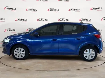 Car image 5