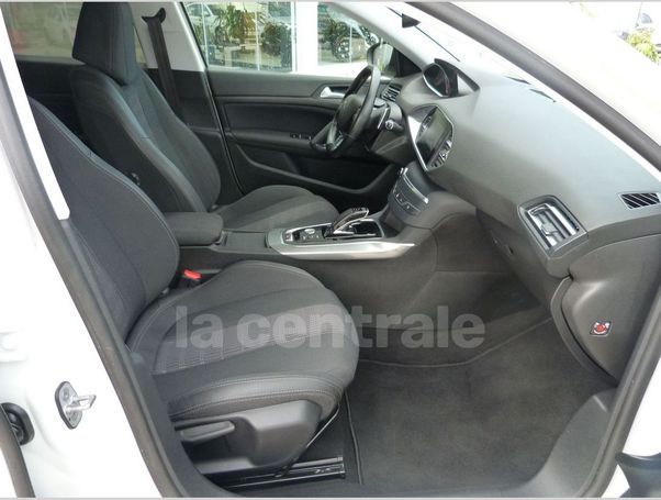 Peugeot 308 1.2 PureTech 130 Allure 96 kW image number 16