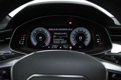 Car image 30