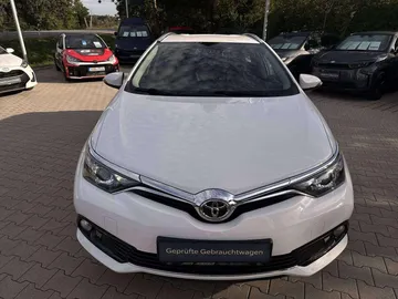 Car image 40