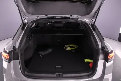 Car image 31