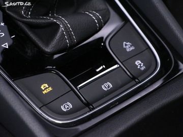 Car image 37