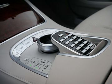 Car image 32