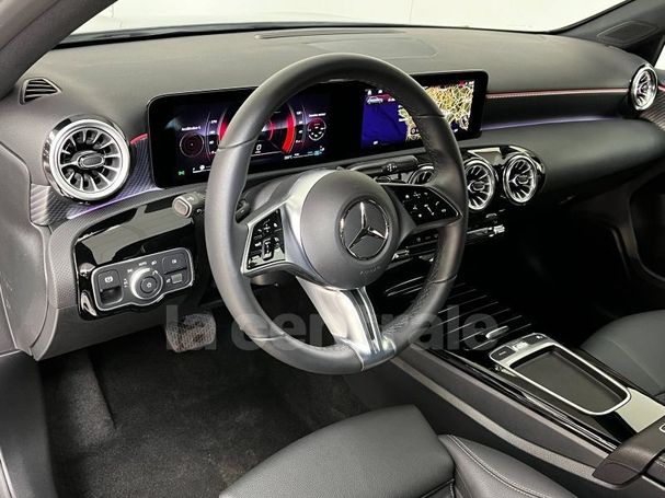 Mercedes-Benz A 180 100 kW image number 15