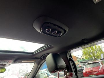 Car image 38