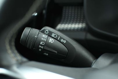 Car image 37