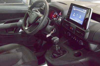 Car image 31