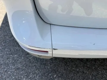 Car image 34