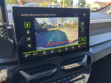 Car image 27