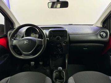 Car image 11