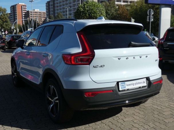 Volvo XC40 B4 Plus Dark 145 kW image number 13