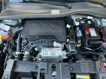 Car image 29