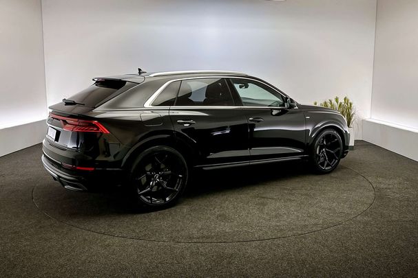 Audi Q8 55 TFSIe quattro 280 kW image number 2