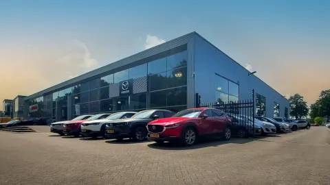 Car image 38