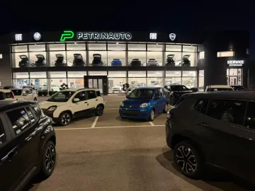 Car image 32
