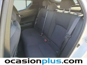 Car image 10