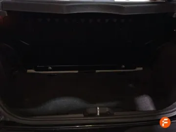 Car image 32
