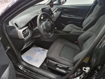 Car image 11