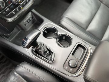 Car image 23