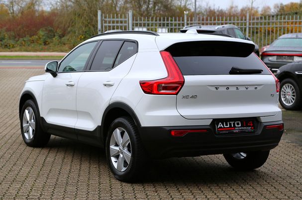 Volvo XC40 Momentum 120 kW image number 10