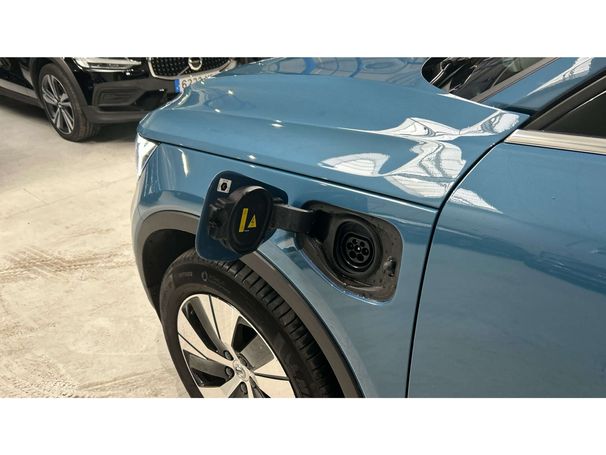 Volvo XC40 Recharge T4 155 kW image number 17