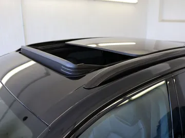 Car image 33