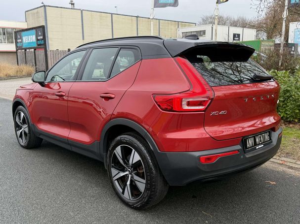 Volvo XC40 R Recharge T4 Design 155 kW image number 3