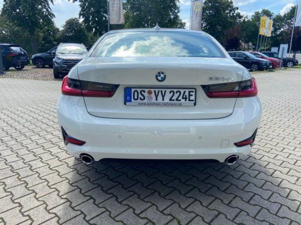 BMW 330 e Sport Line 215 kW image number 7