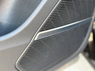 Car image 33
