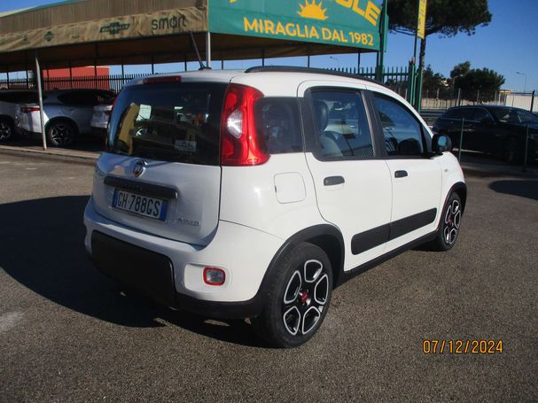 Fiat Panda Cross 1.0 Hybrid City 51 kW image number 4