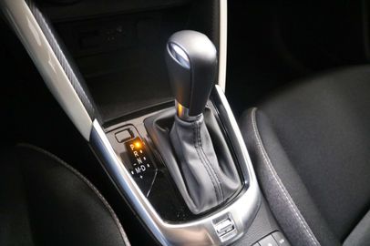 Car image 23