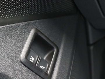 Car image 36