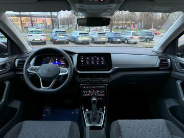 Car image 30