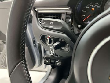 Car image 36