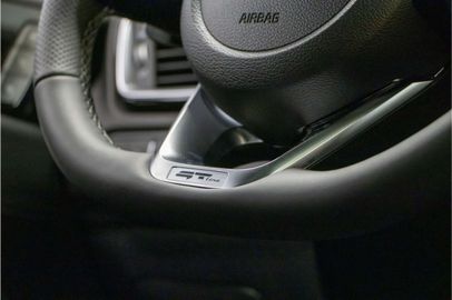 Car image 32