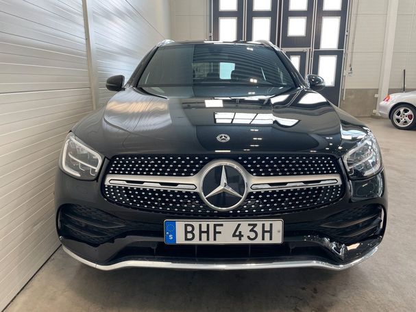 Mercedes-Benz GLC 300 de 225 kW image number 3