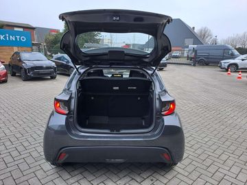 Car image 21