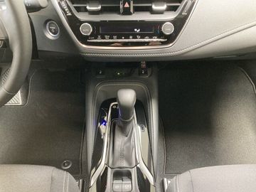 Car image 10