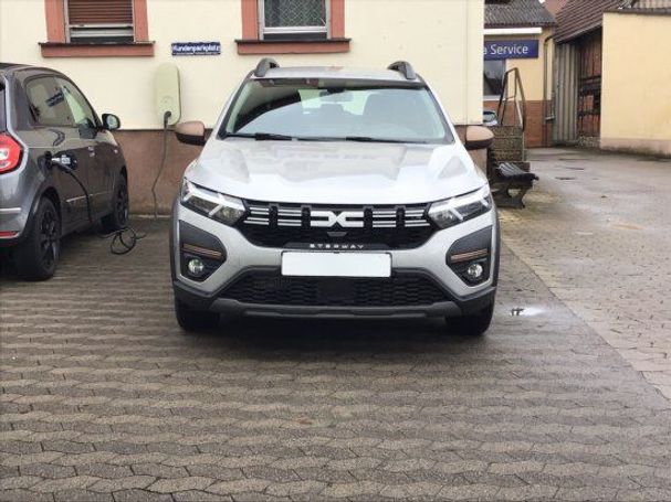 Dacia Sandero Stepway TCe 110 Extreme 81 kW image number 3