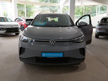 Car image 32