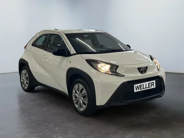 Car image 2