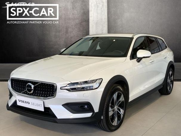 Volvo V60 Cross Country AWD B4 145 kW image number 1