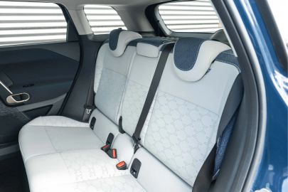 Car image 40