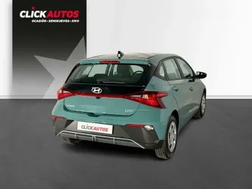 Car image 4
