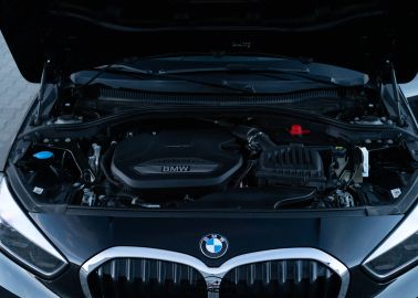 Car image 33