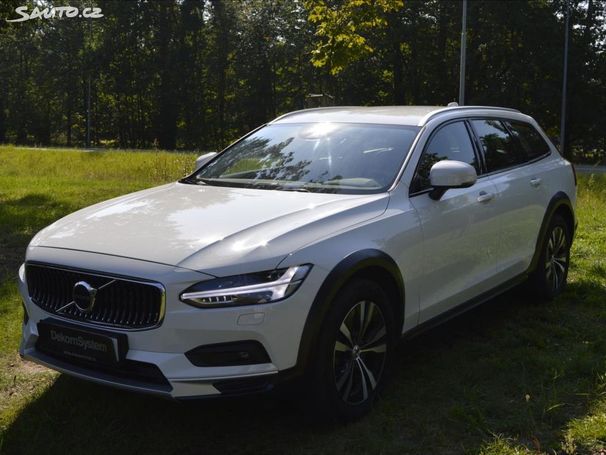 Volvo V90 Cross Country B4 AWD 145 kW image number 1